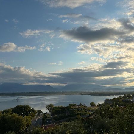 Lake Escape Villa Shiroke Shkodër エクステリア 写真