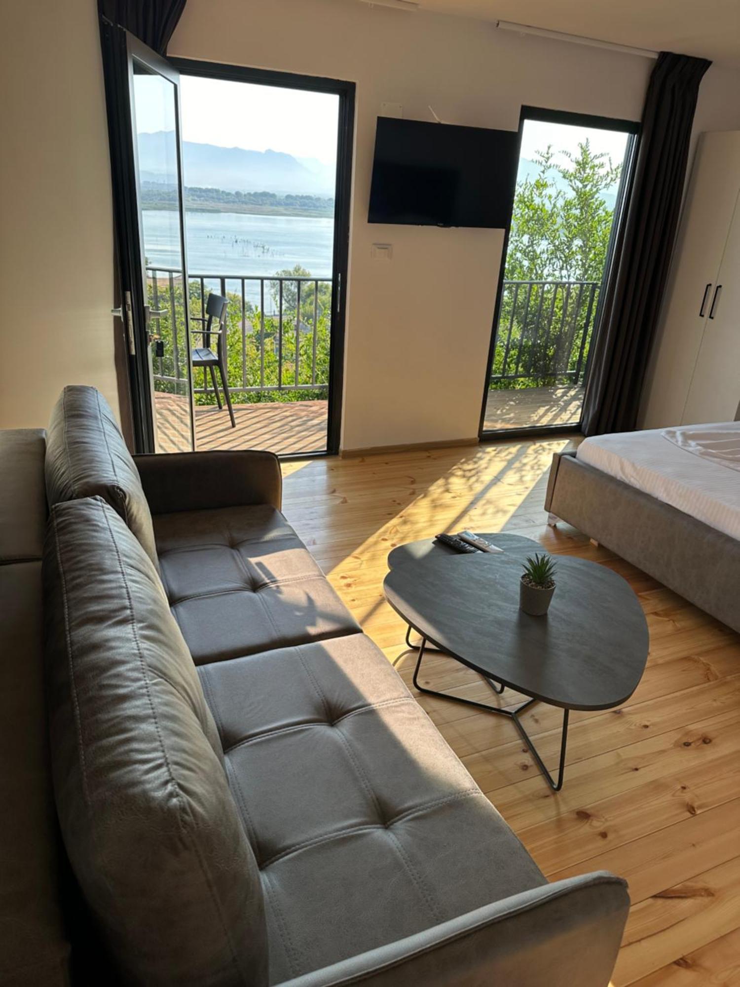 Lake Escape Villa Shiroke Shkodër エクステリア 写真